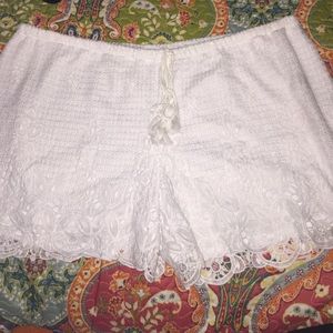 LACE SHORTS