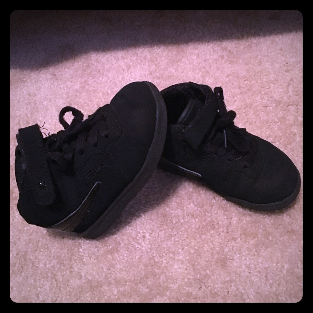 Boys Fila Shoe Size 10