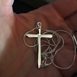 STERLING .925 SILVER CROSS & CHAIN NWT 🌹🌹🌹