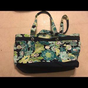 Thirty one easy breezy tote in best buds