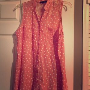 Peach/polka dot tank