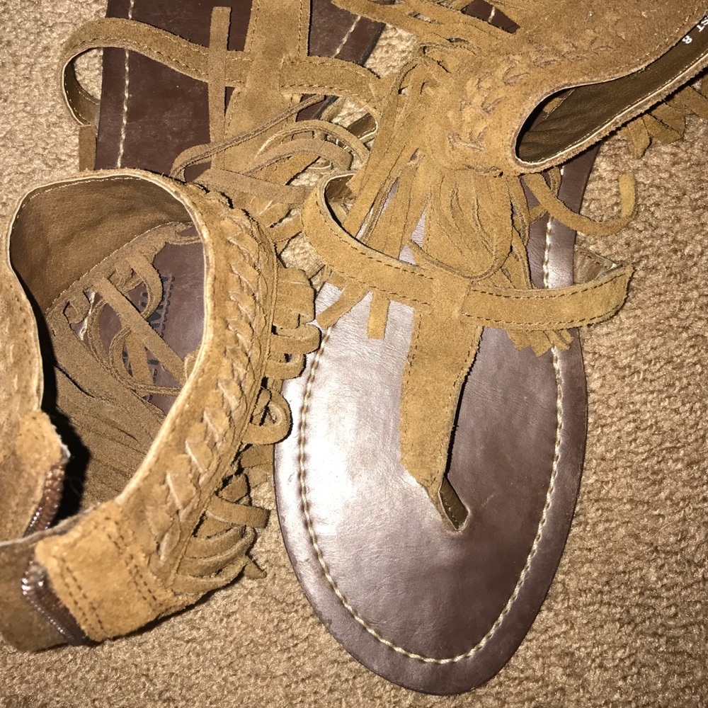 Minnetonka fringe sandals