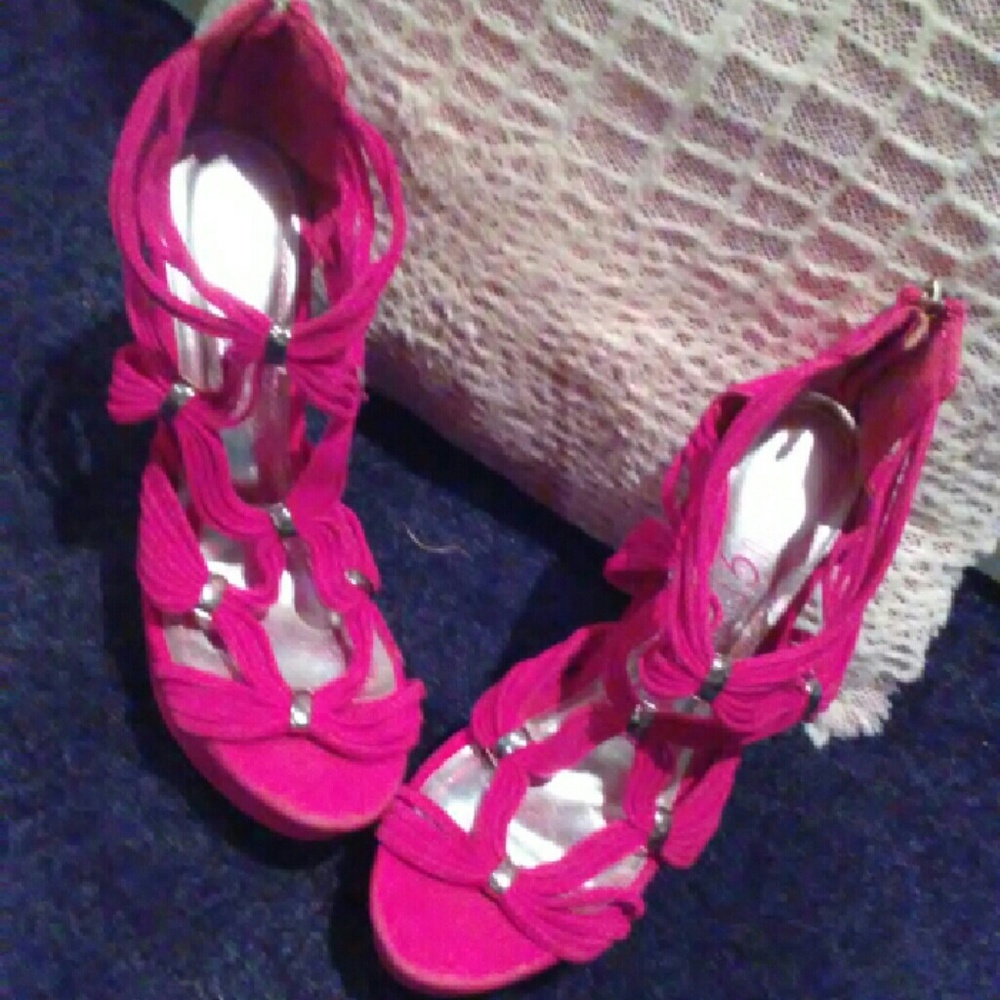 Hot pink heel