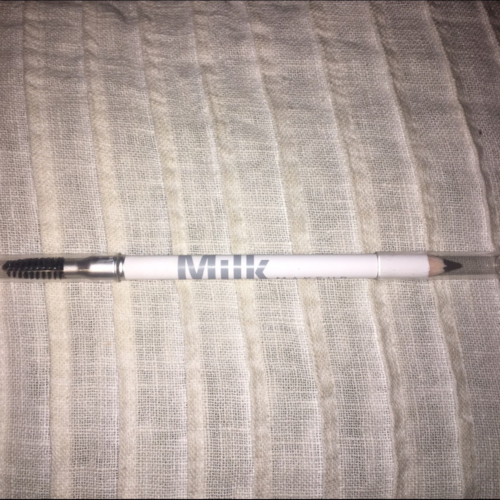 Milk Makeup Gel Brow pencil in "Pilsner"