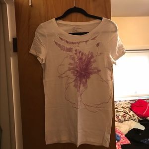 AE NWOT Short Sleeve Scoop Neck Tee Shirt
