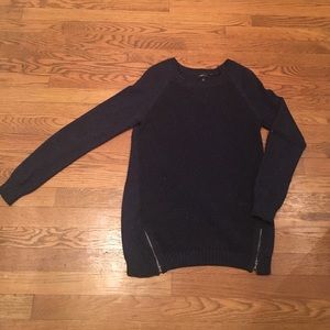 Cute and comfy navy blue sweater