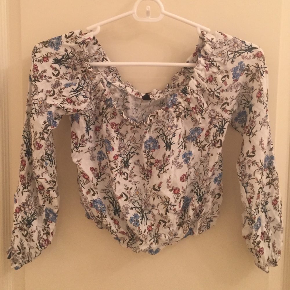 SOLD // Floral peasant blouse