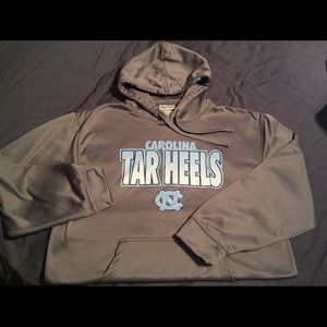 UNC Tar Heels sweatshirt, size M