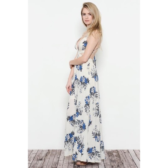 LAST 1️⃣ Cut Out Maxi Dress - Picture 4 of 7