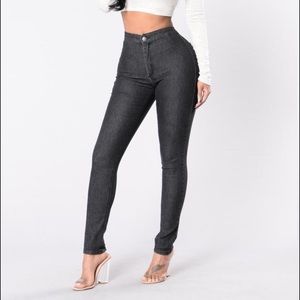 Fashion Nova Jeans-M