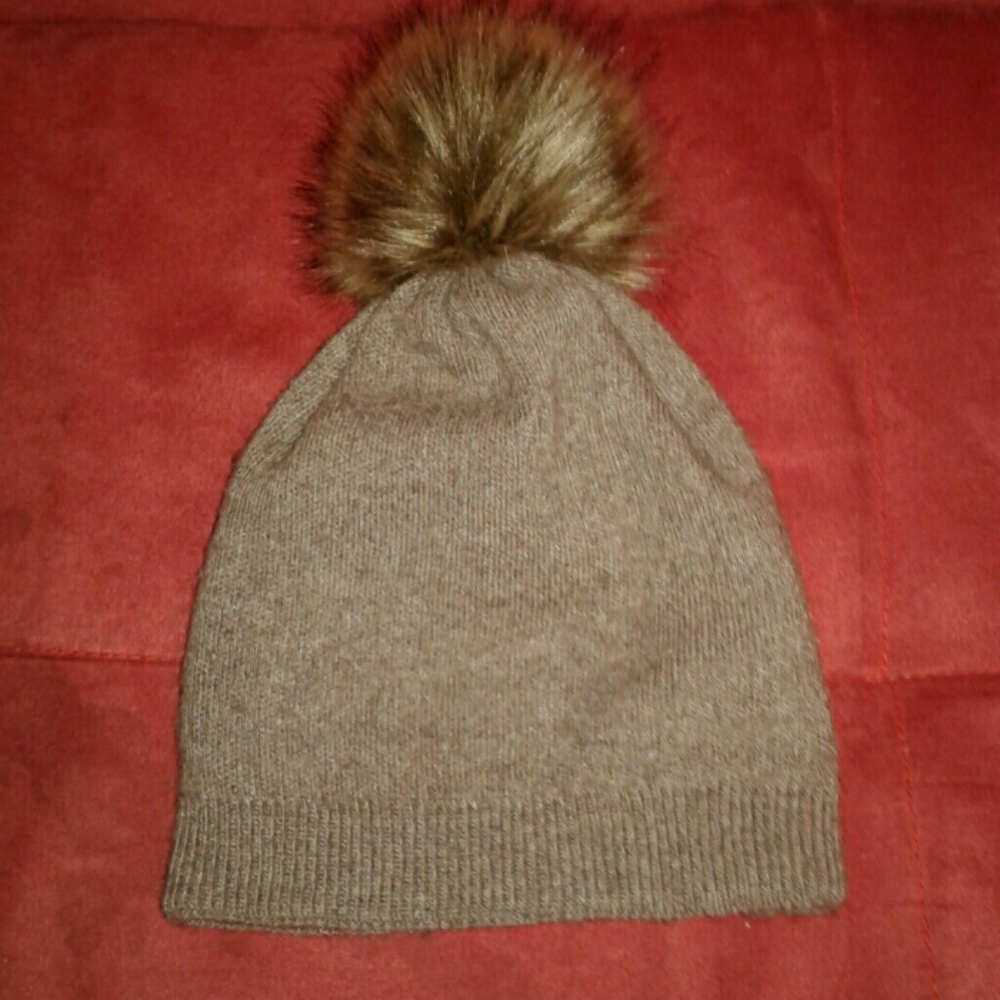 Brown cashmere winter beanie w,fur pom