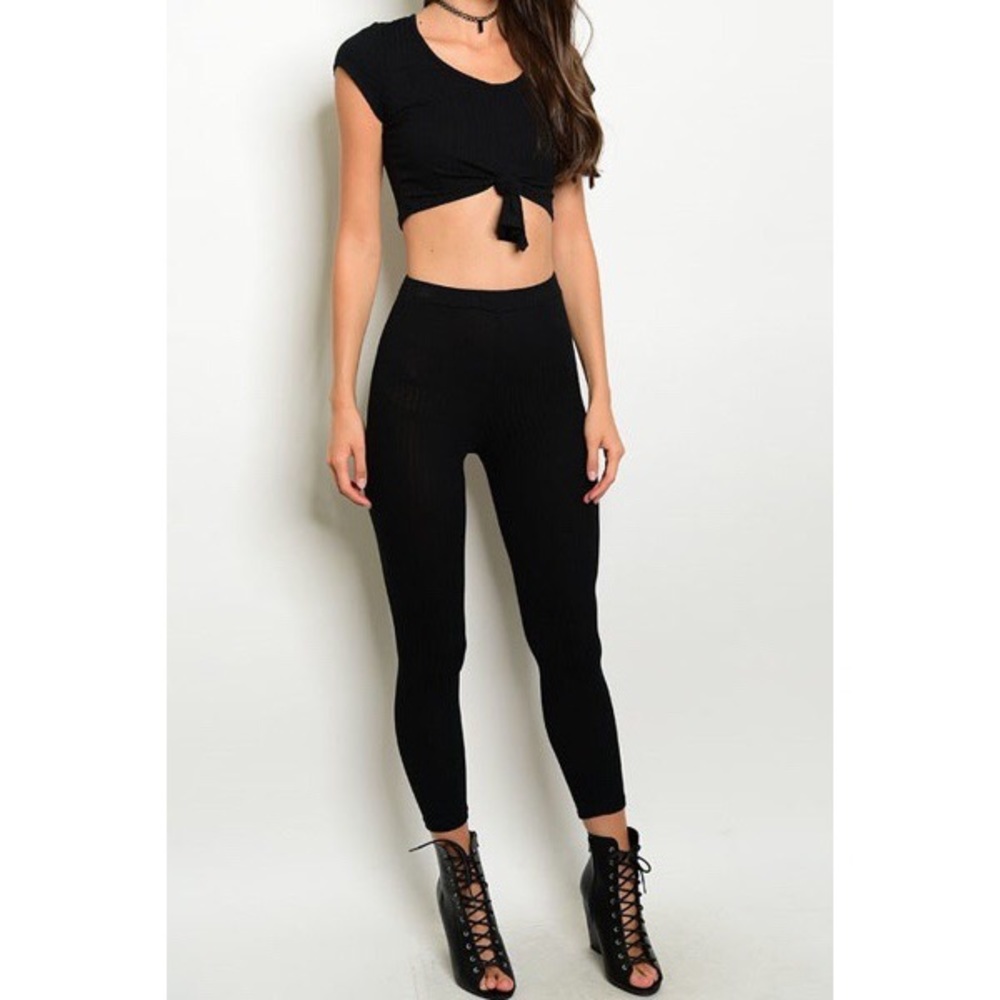 🆕Black Ribbed Two Piece Set