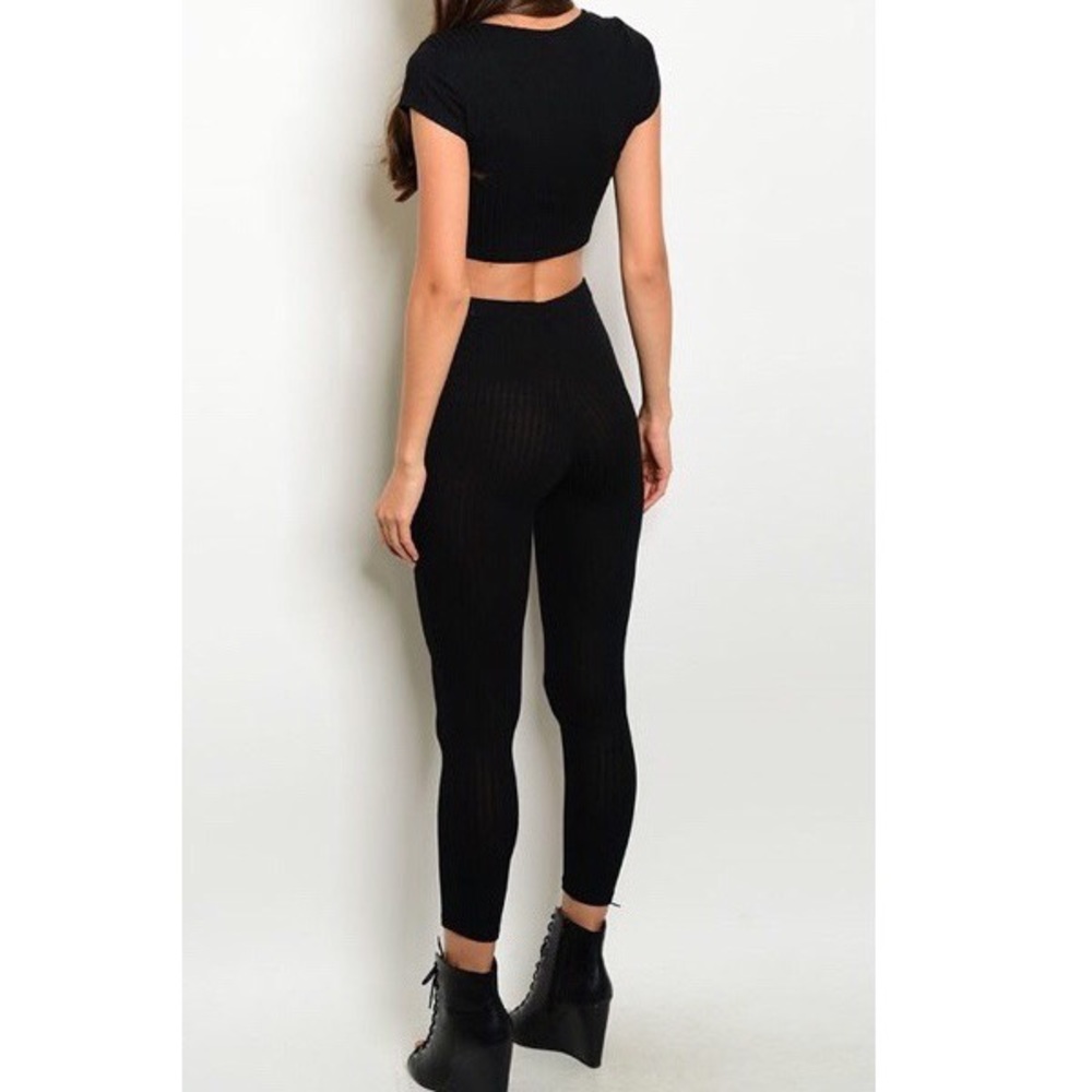 🆕Black Ribbed Two Piece Set - Picture 2 of 3