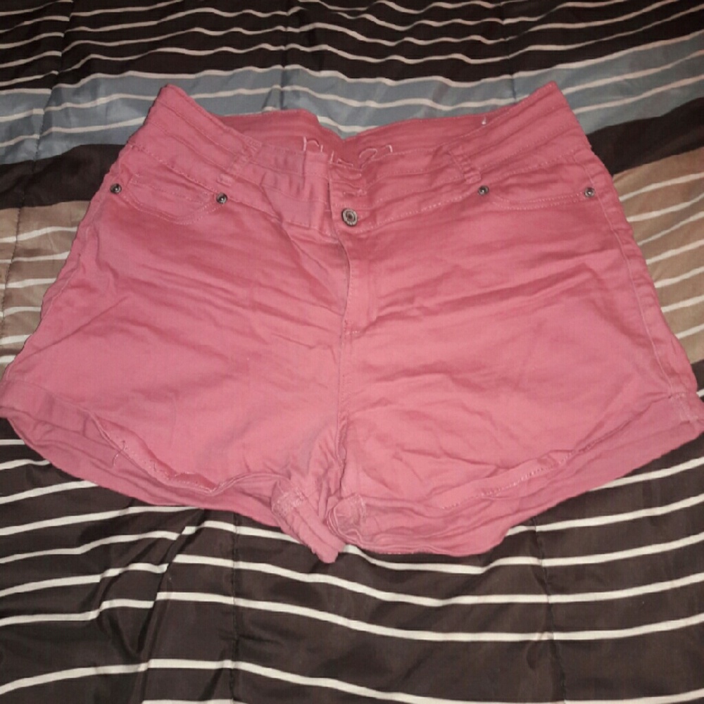 Rue 21 peach colored shorts