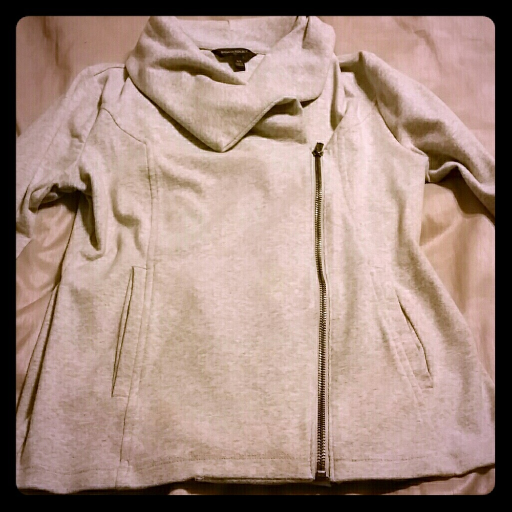 Super cute gray zip up jacket