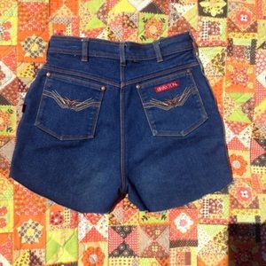 Vintage high waist Braxton shorts