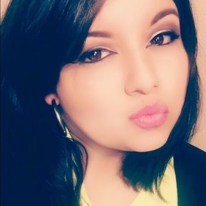 Meet your Posher, Valarie