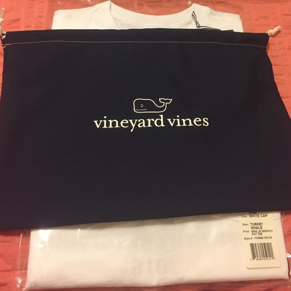 BRAND NEW Vineyard Vines Thanksgiving Tee - Picture 4 of 4