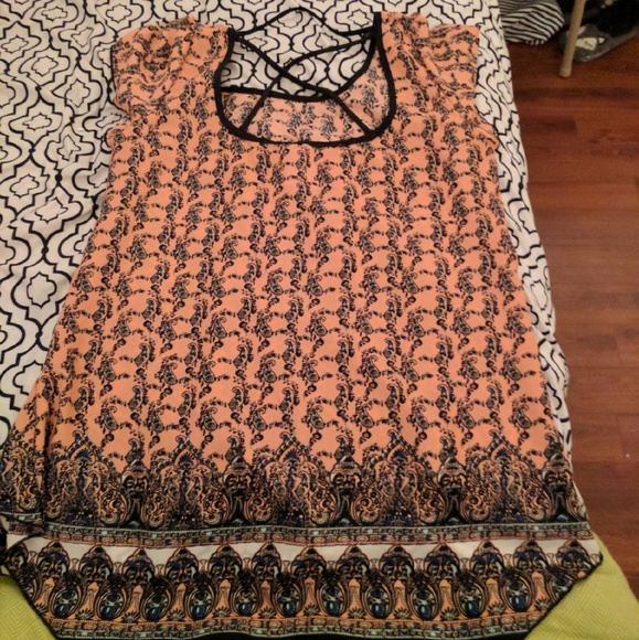 Shirt - Picture 2 of 2