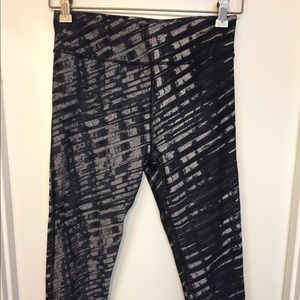 Under Armour compression workout pants  size M