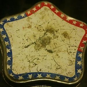 Meet your Posher, Akisha