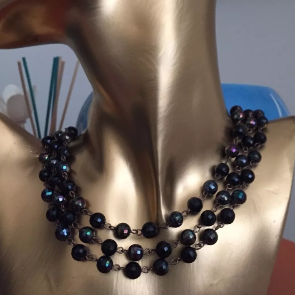 Iridescent bead necklace!