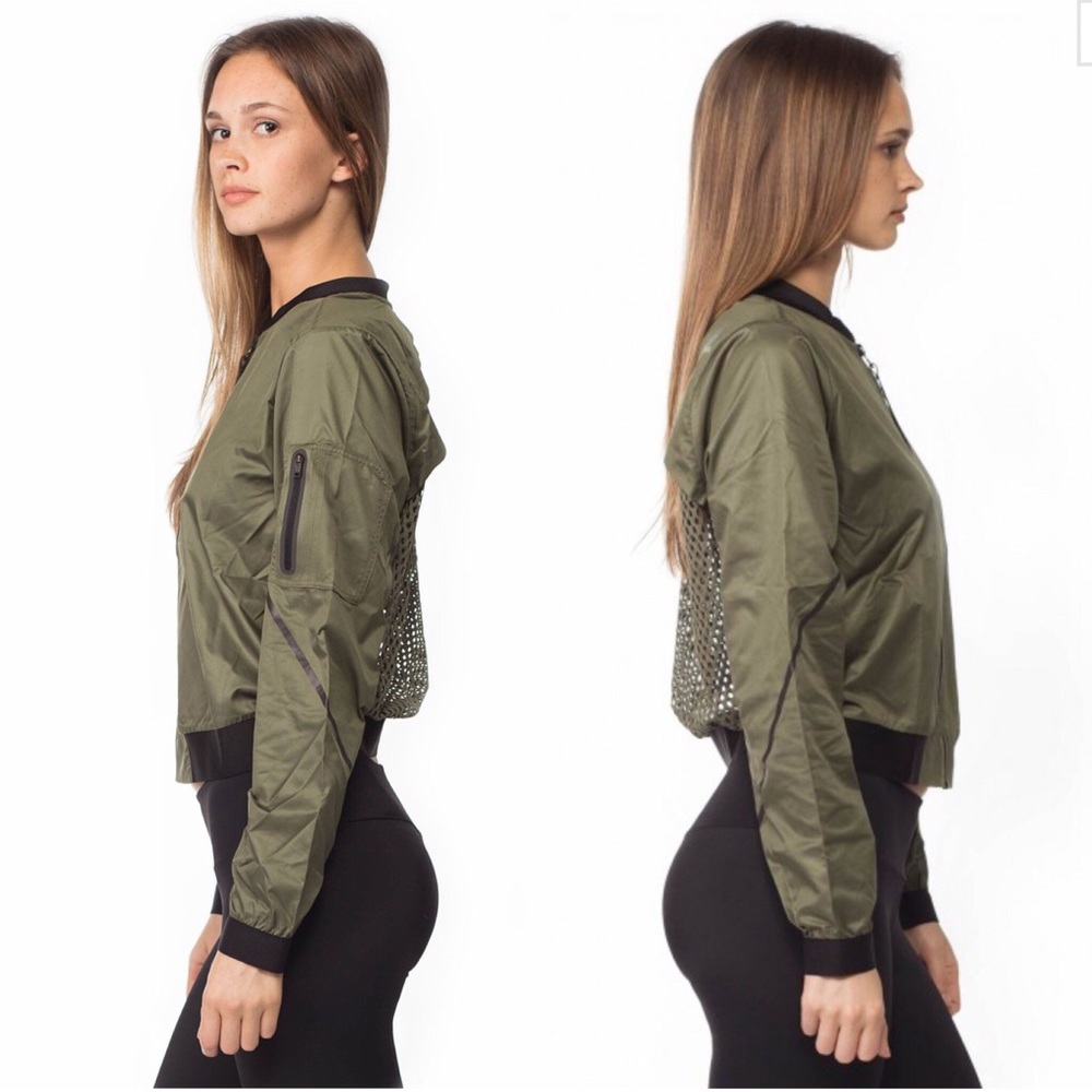 Reebok jacket - Picture 2 of 4