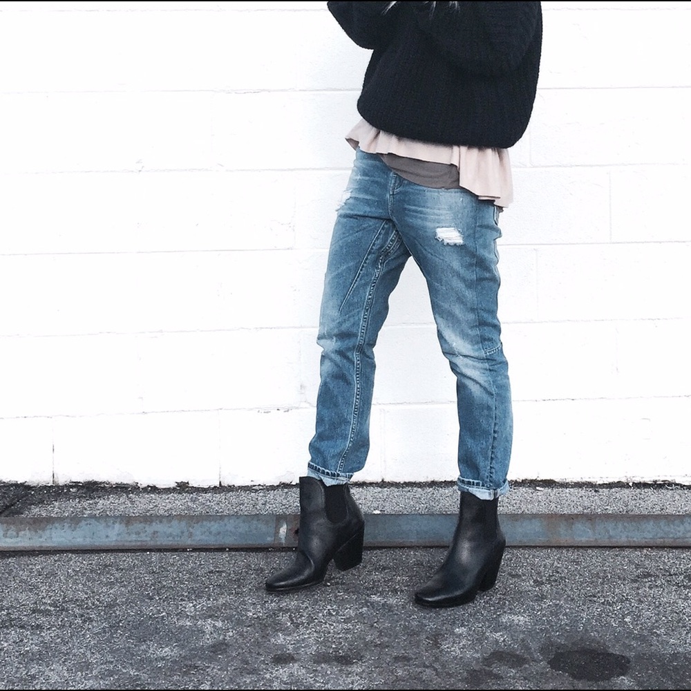 Black leather Rachel Comey Chelsea boots