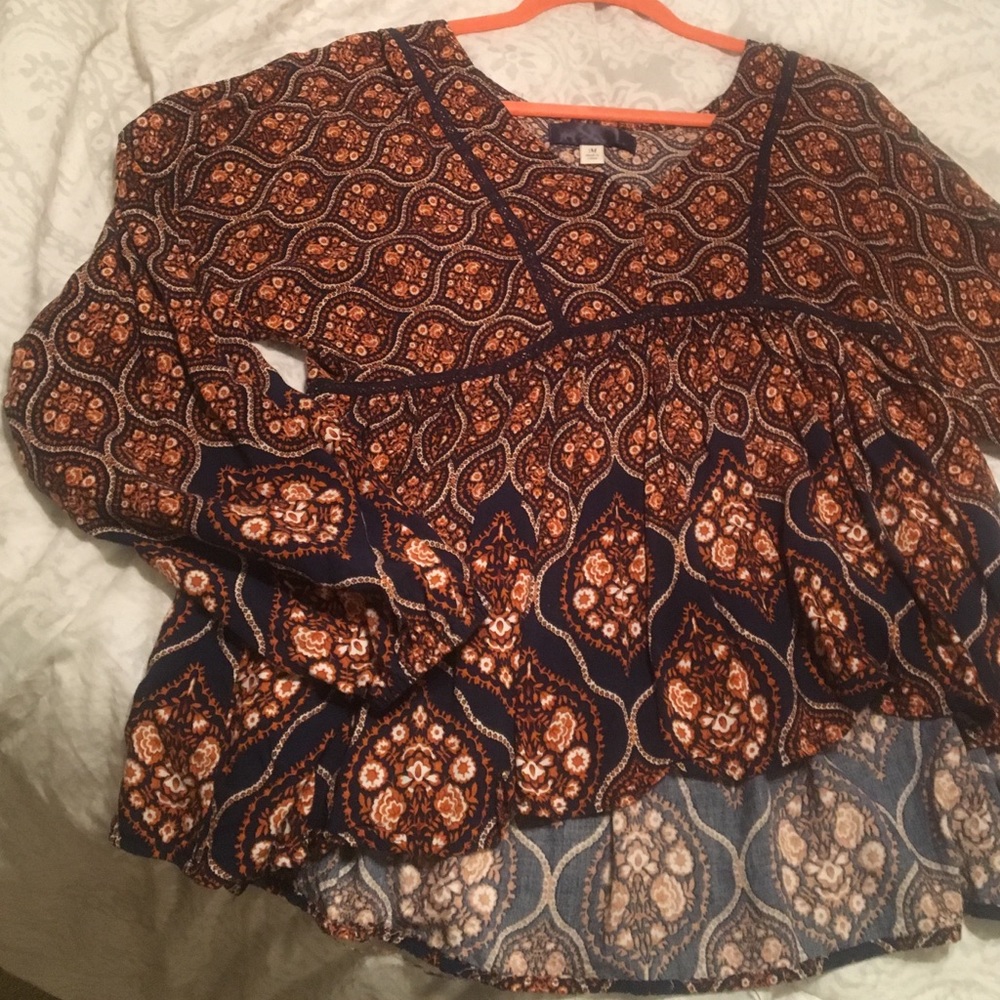 Francesca's Long Sleeve Patterned Top