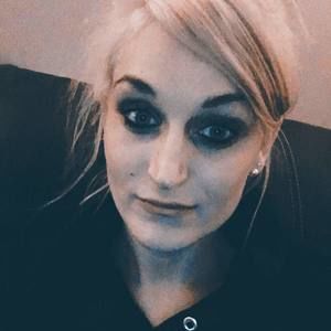 Meet your Posher, Carrie