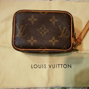 Louis Vuitton Wapity Pouch