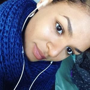 Meet your Posher, Cortney