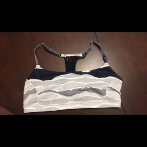 Lululemon size 10 bra