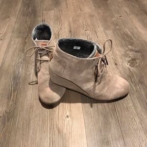 Toms Desert Wedges