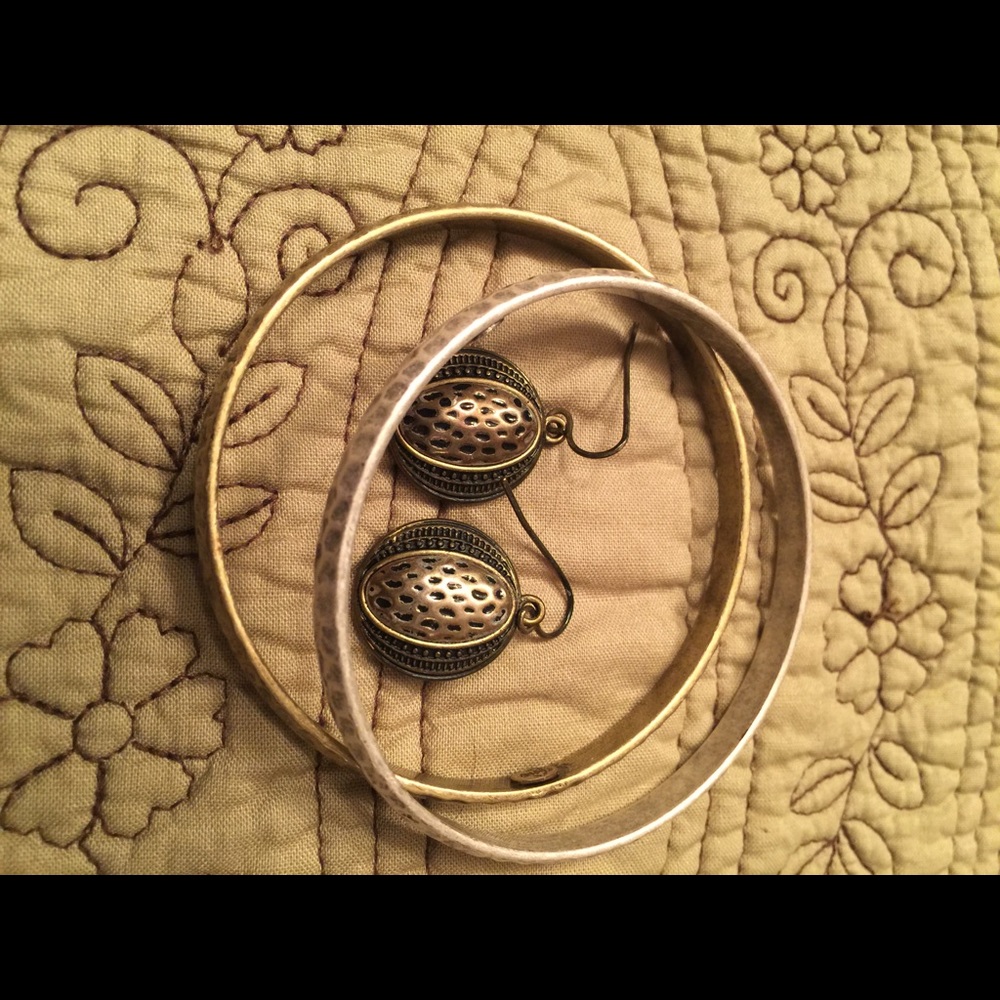 Earring and bracelet pair