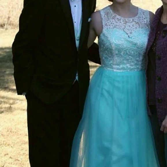 Prom Dress - Picture 1 of 3