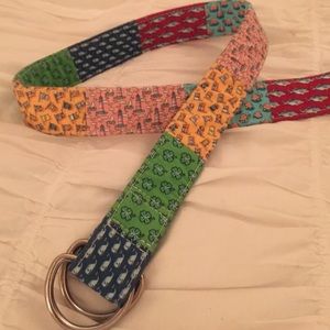 Like new vineyard vines belt
