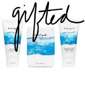 NFS-GIFTED W/PURCHASE (SEA SALT FIG COSMETIC SET)
