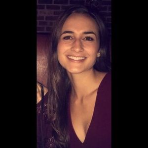 Meet your Posher, Nicole