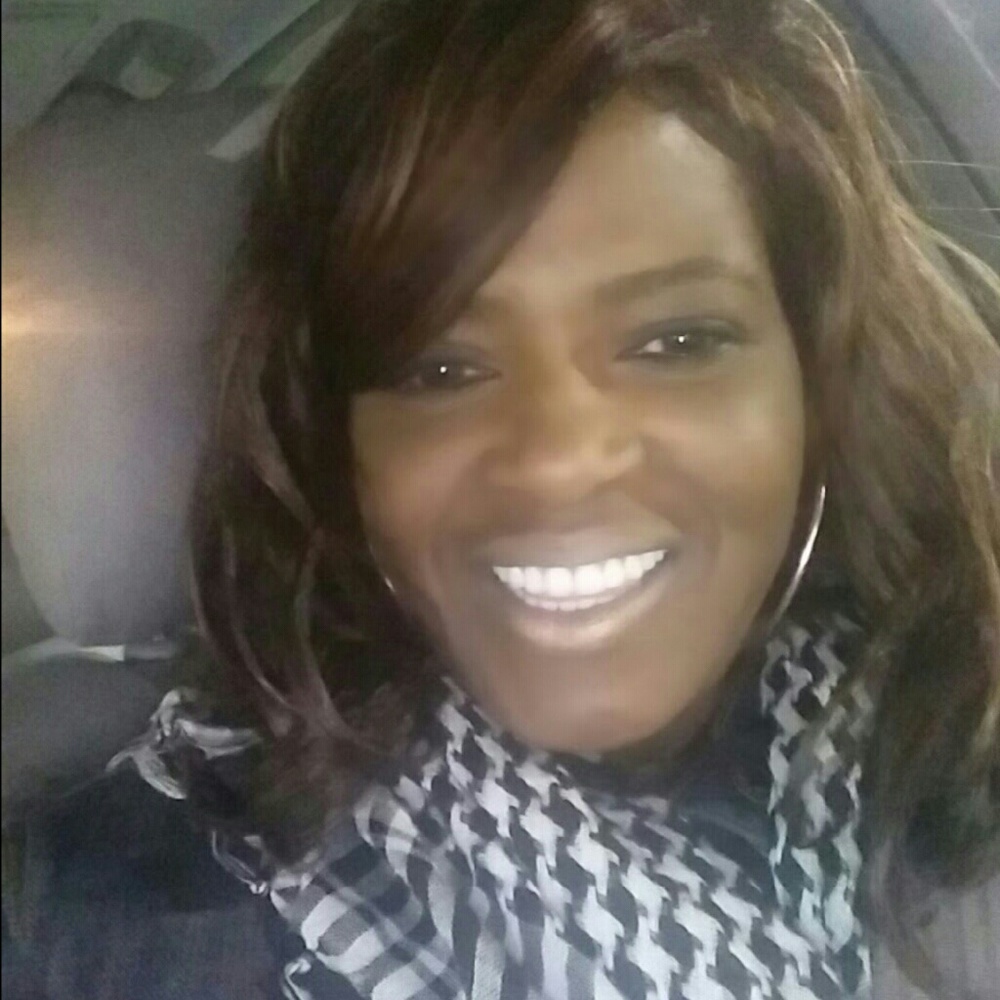 Meet your Posher, Sharon