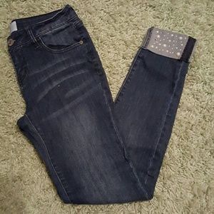Studded ankle crop jean
