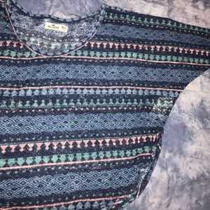 Flowing sleeve knit Hollister top