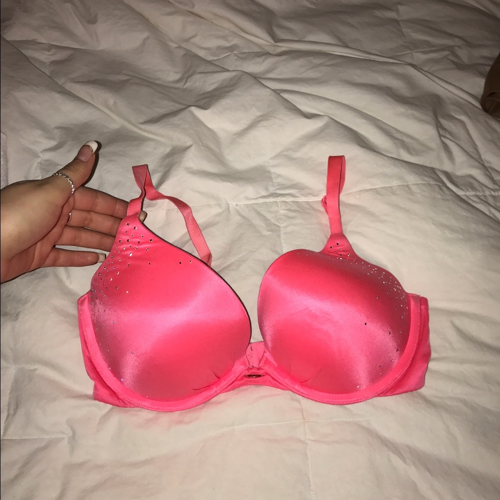 Victoria's Secret fabulous bra