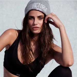 ✨NWT - VS Sport Beanie✨
