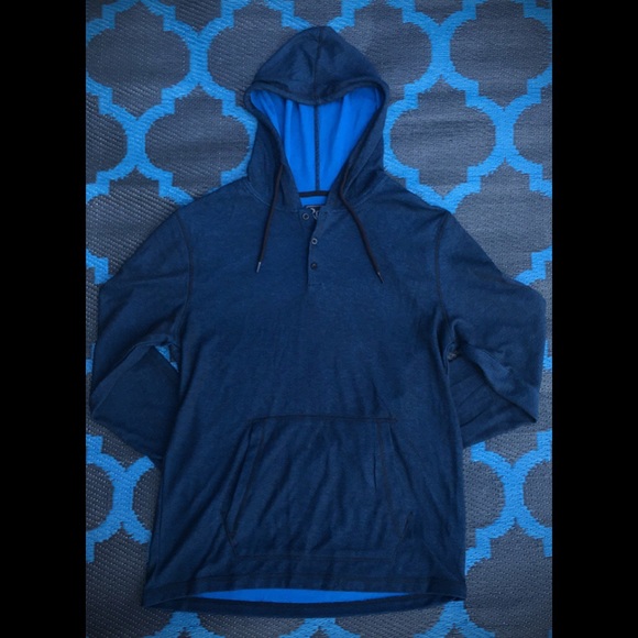 hooded shirt by retrofit - Picture 1 of 1