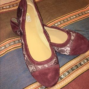 Easy Spirit e360 Lace and Suede Flats