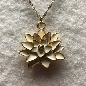 Lotus flower necklace🌺