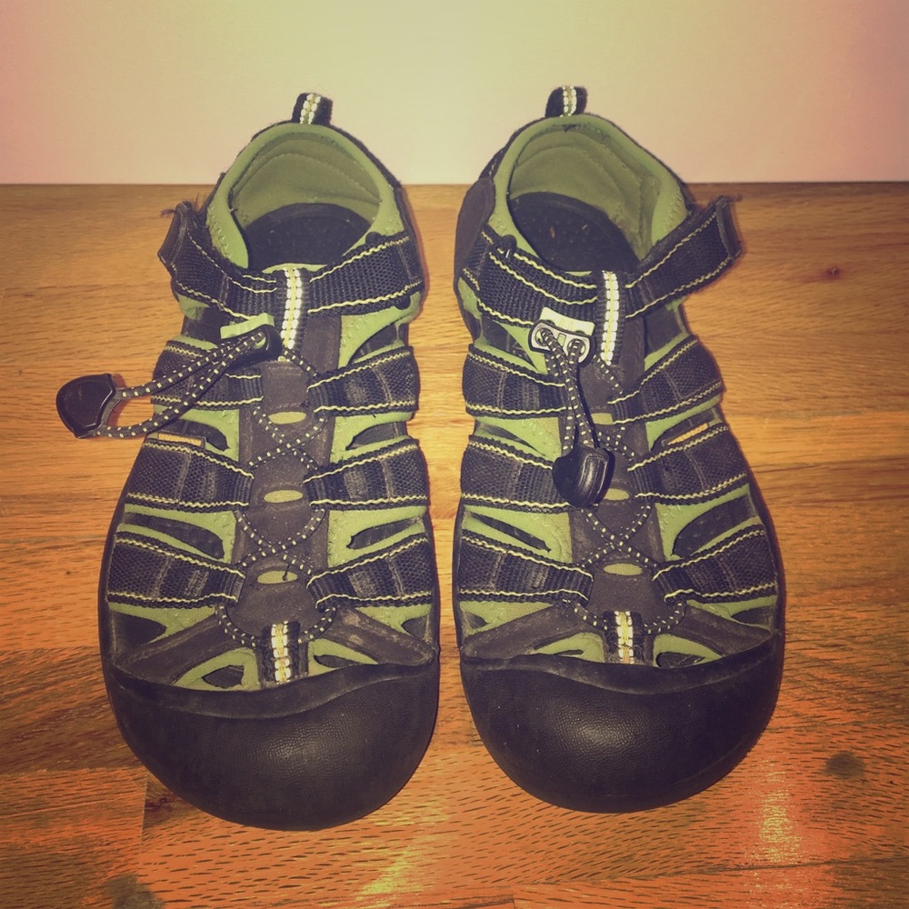 KEEN Sandals Youth Size:5 M5 W7 Euro38 UK 4