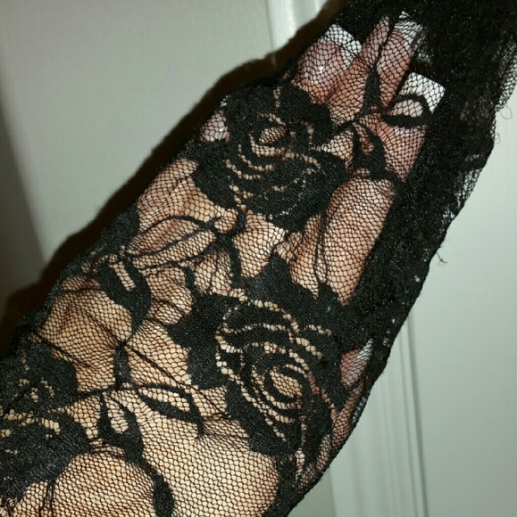 Long sleeved, lace arm shirt - Picture 3 of 3