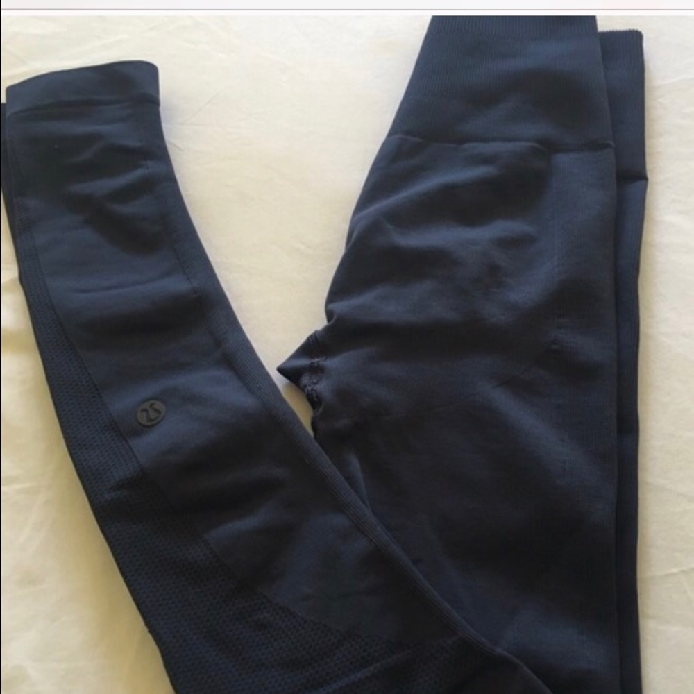 Lululemon dark navy blue compression pants